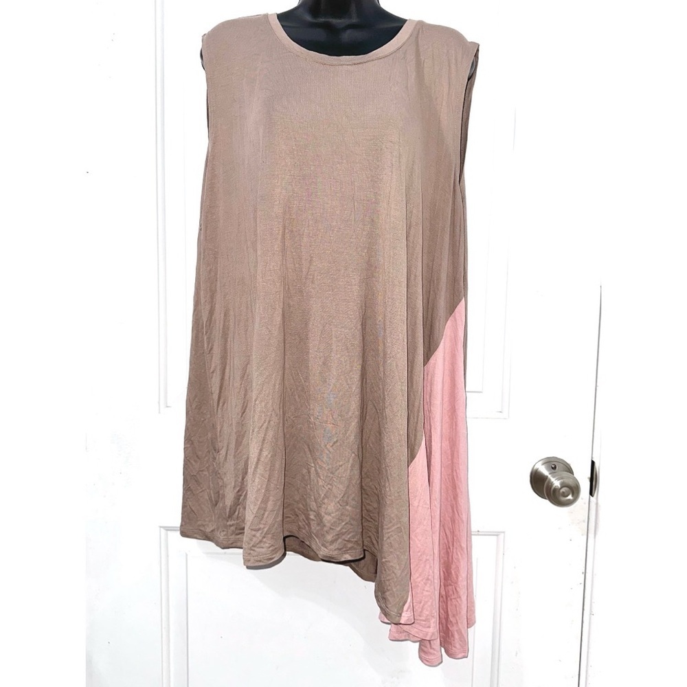 LOGO Layers by Lori Goldstein Beige/Pink Asymmetrical Hem tank top